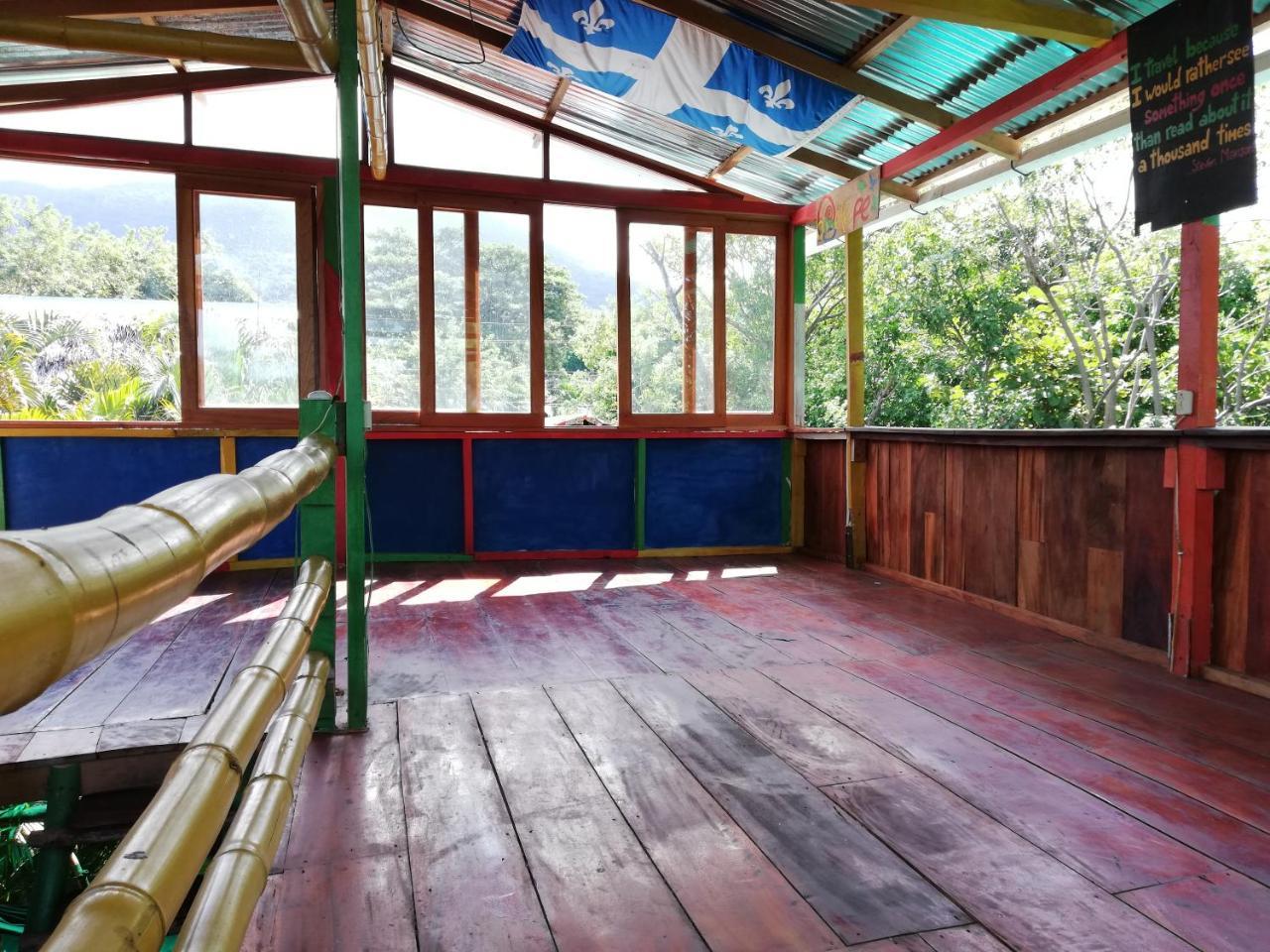 Lazy Crab Hostel Balgue Екстериор снимка