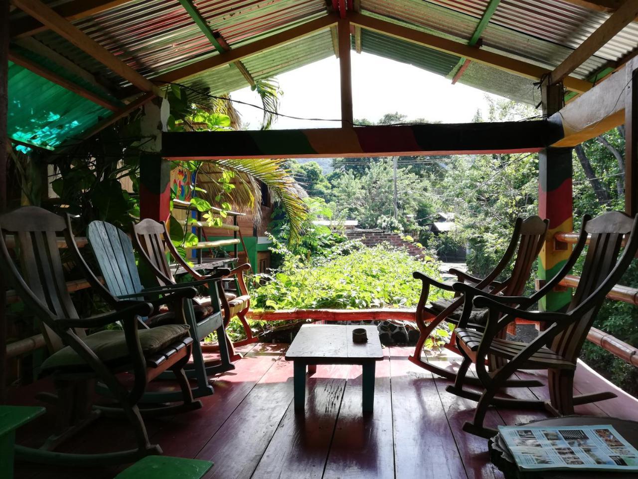 Lazy Crab Hostel Balgue Екстериор снимка