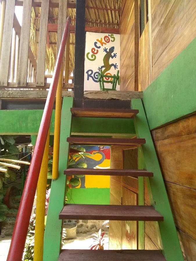 Lazy Crab Hostel Balgue Екстериор снимка